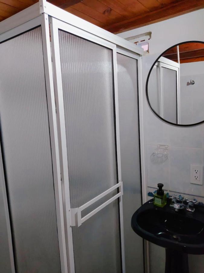 Confortable Habitacion En Apartamento Amoblado Jardin Exterior foto