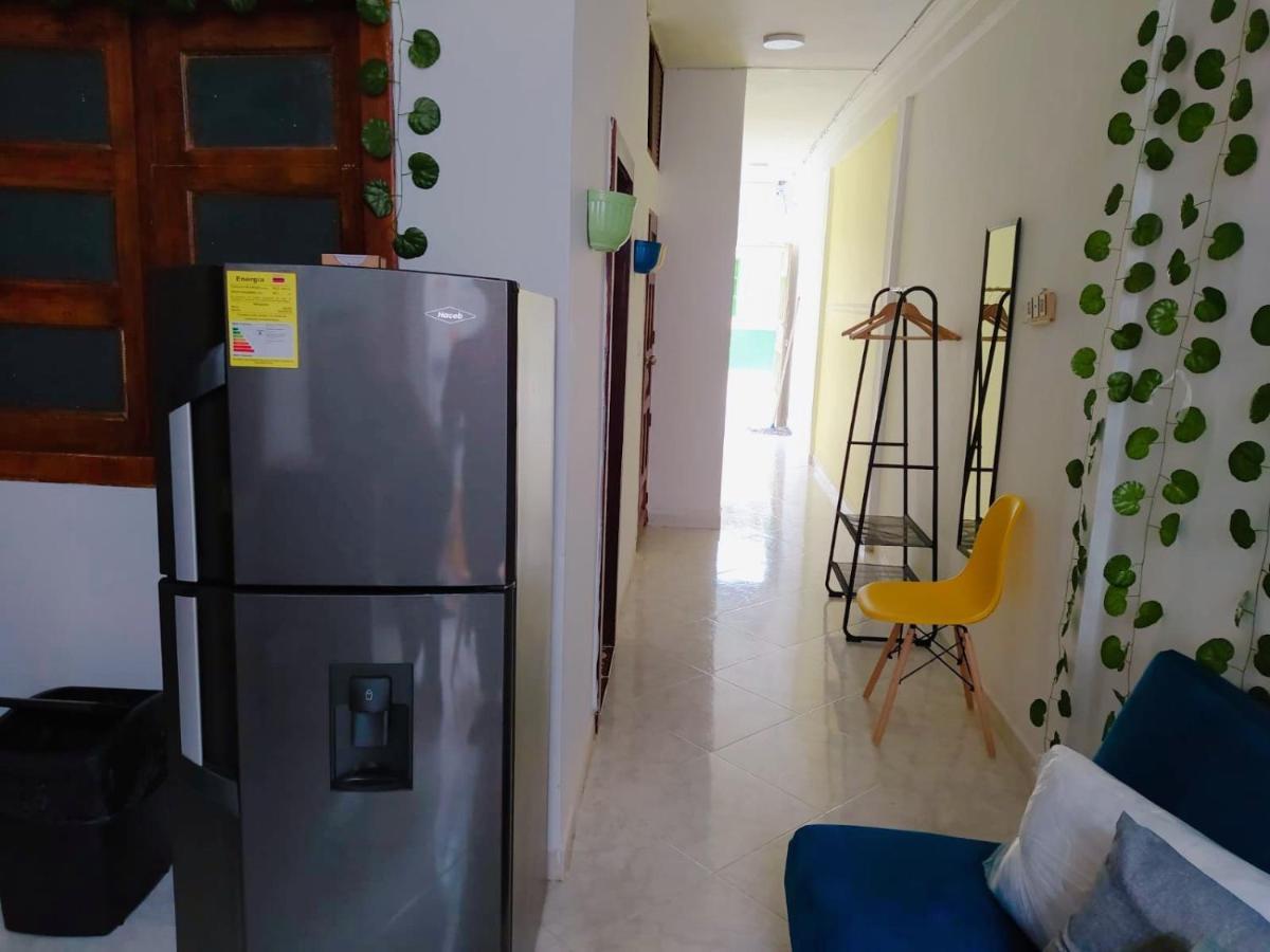 Confortable Habitacion En Apartamento Amoblado Jardin Exterior foto