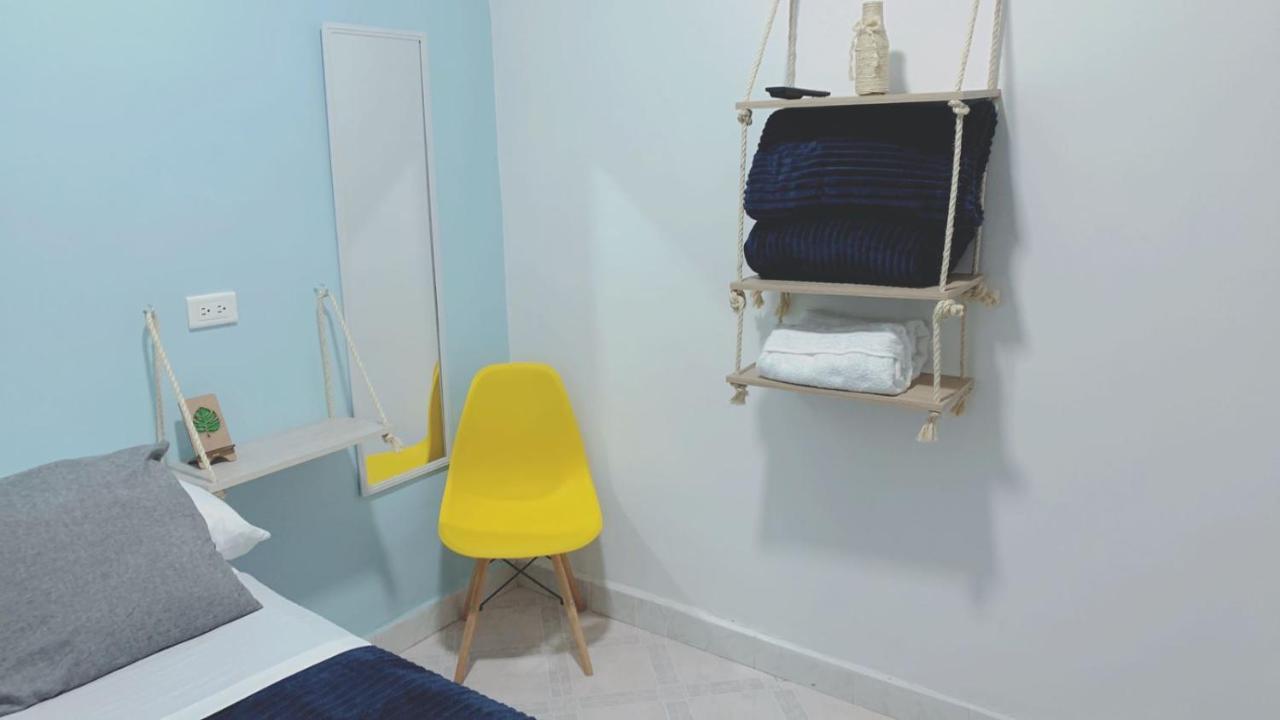 Confortable Habitacion En Apartamento Amoblado Jardin Exterior foto