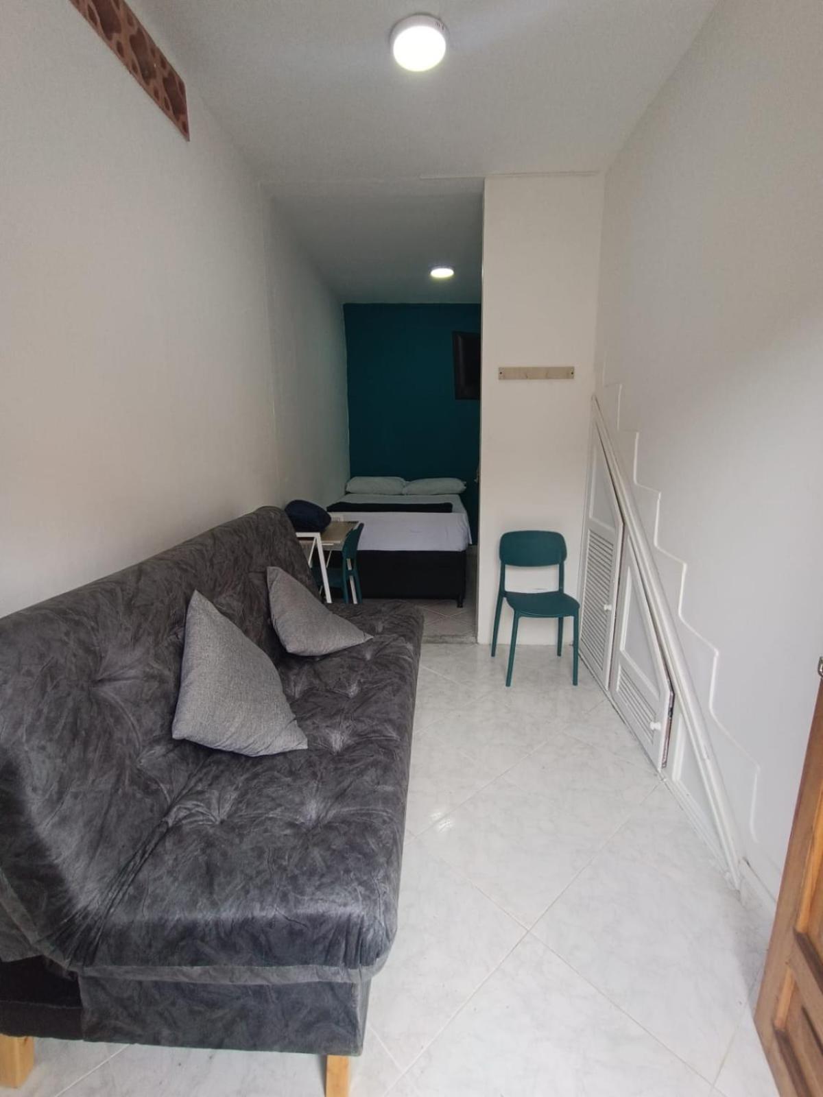 Confortable Habitacion En Apartamento Amoblado Jardin Exterior foto